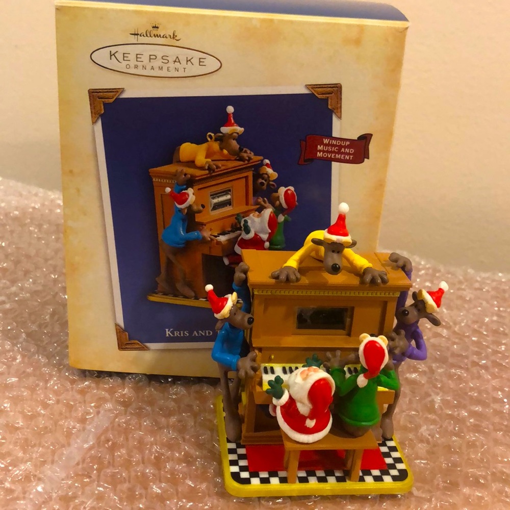 Hallmark MIB 2004 keepsake holiday ornament
